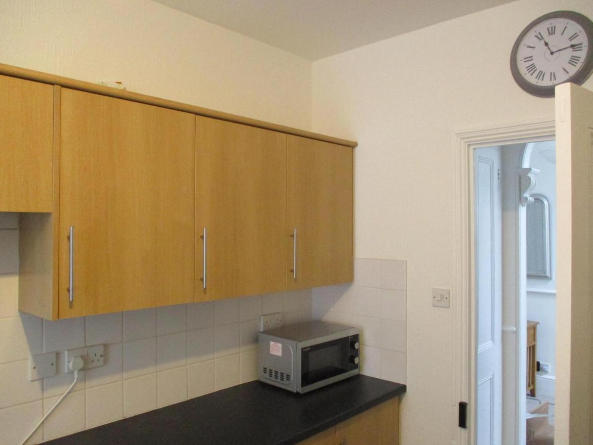 Lovely Spacious 3 Bedded First Floor Apartment 赖德 外观 照片