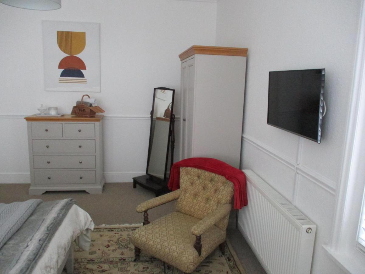 Lovely Spacious 3 Bedded First Floor Apartment 赖德 外观 照片